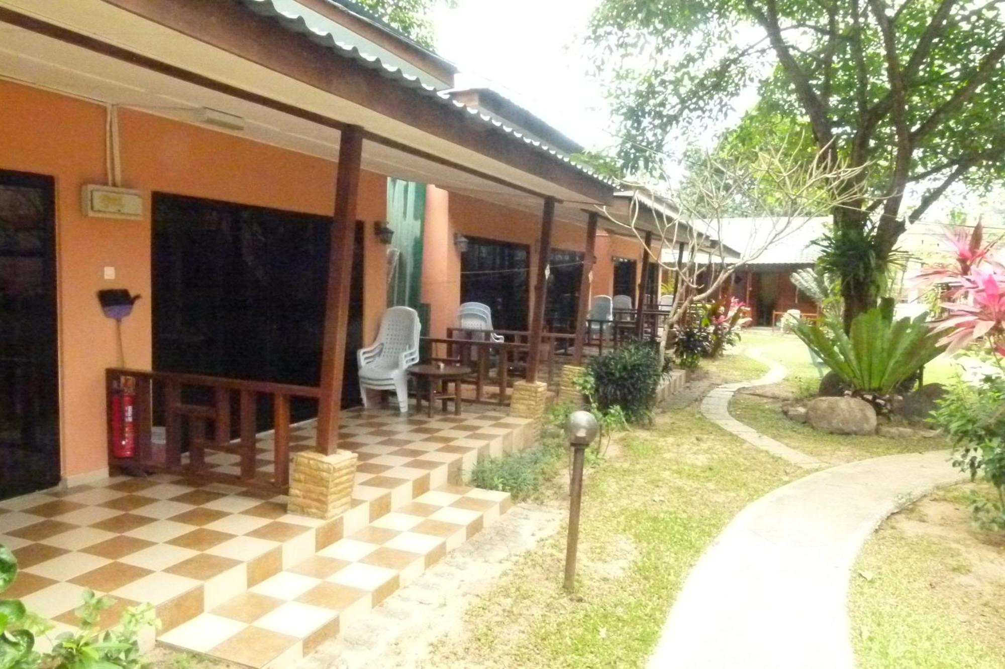 Cheers Garden Chalet Kampong Ayer Batang Exterior photo